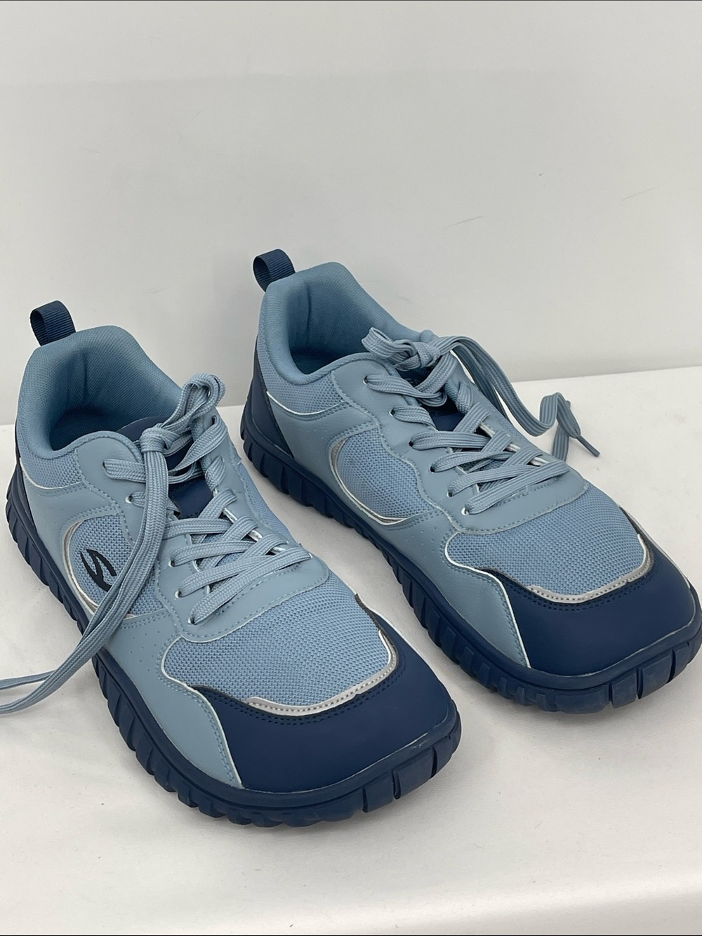 HOBIBEAR SIZE 46 W Light Blue Men's Athletic Sneakers